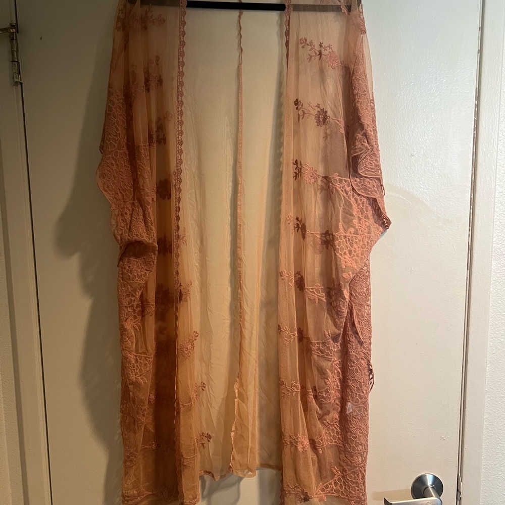 Elegant Lace Women's Robe in Peach